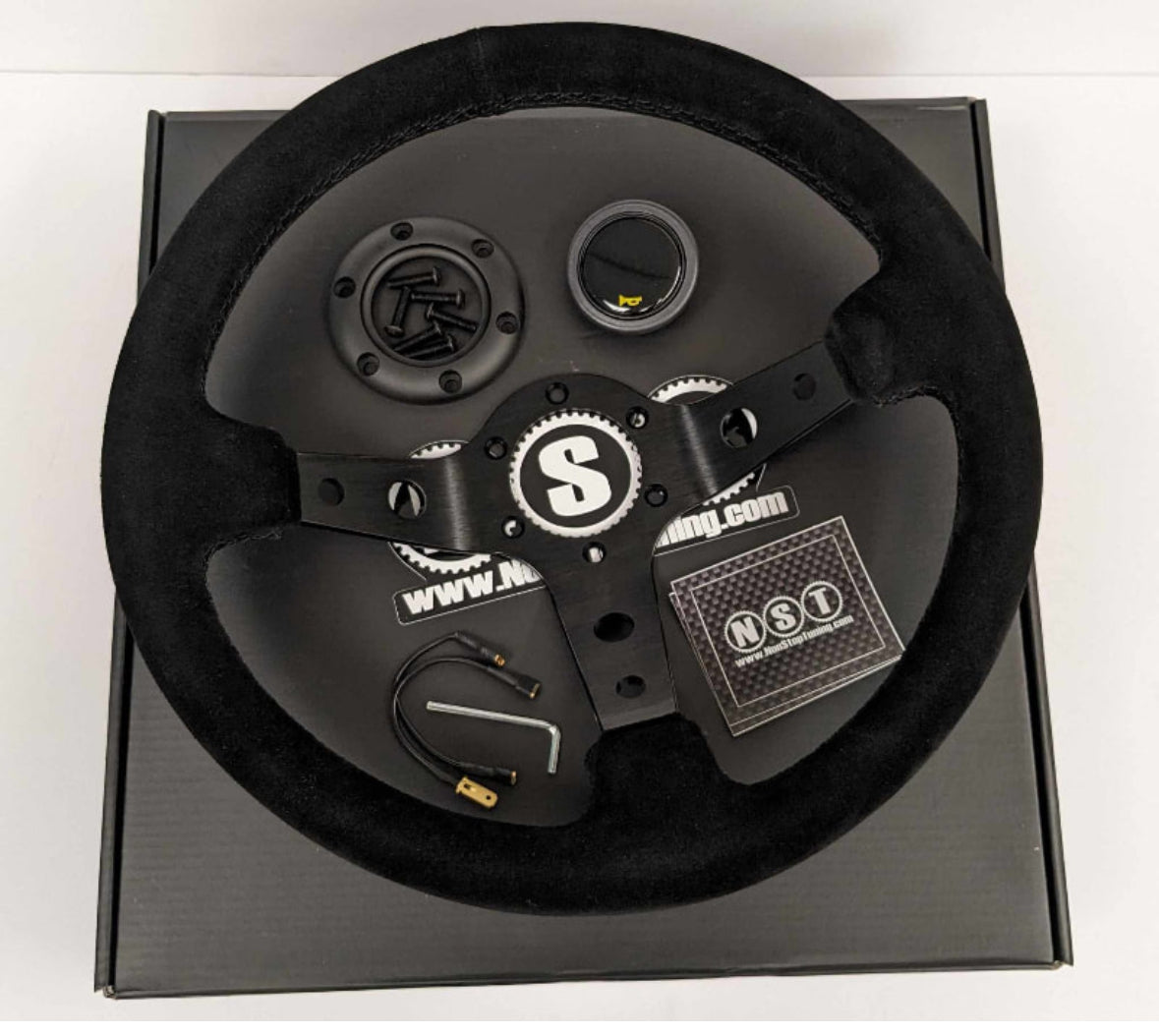 NST Alcántara Classic Steering Wheel